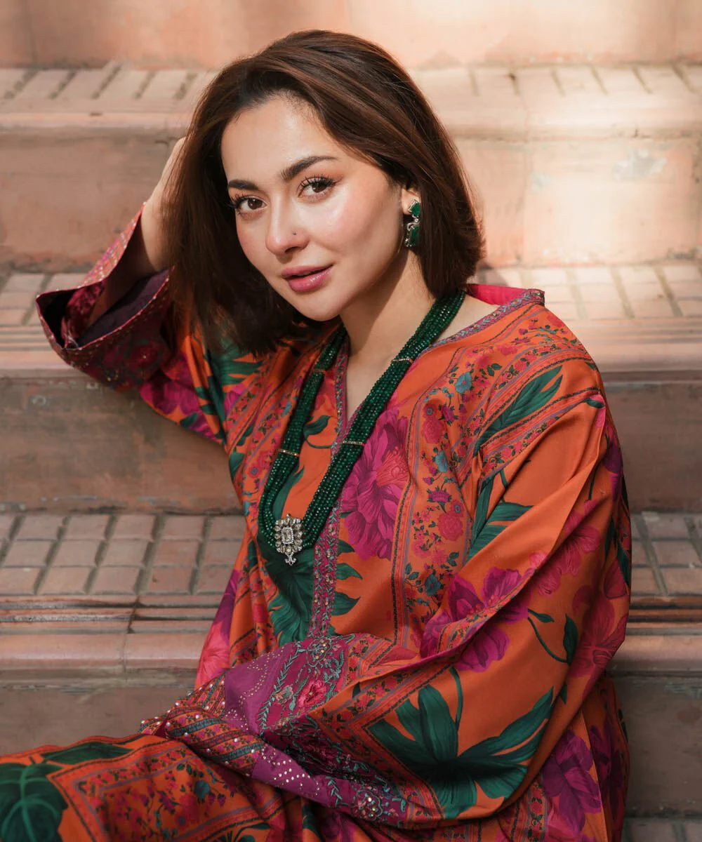 2 Piece Embroidered Silk Suit - Image 6