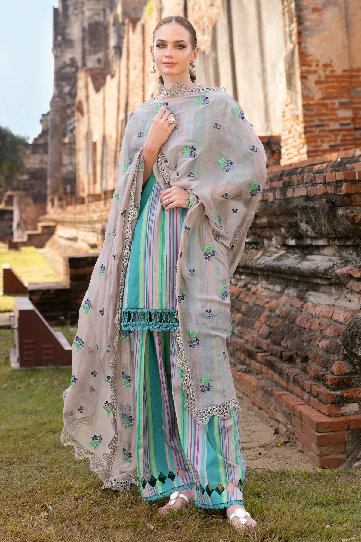 3-PC Unstitched Lawn Collection - Image 3