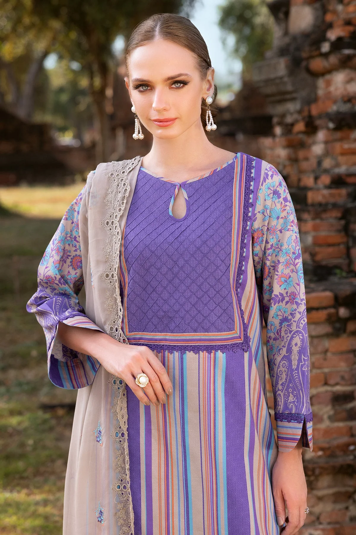 3-PC Unstitched Lawn Collection - Image 3