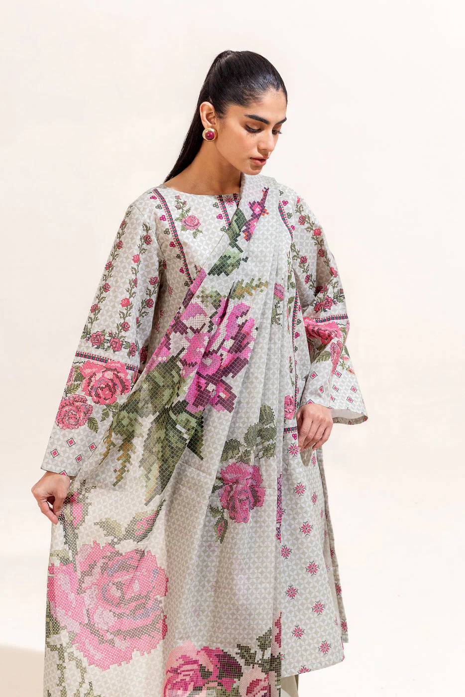 3 PIECE PRINTED LAWN SUIT - Image 4