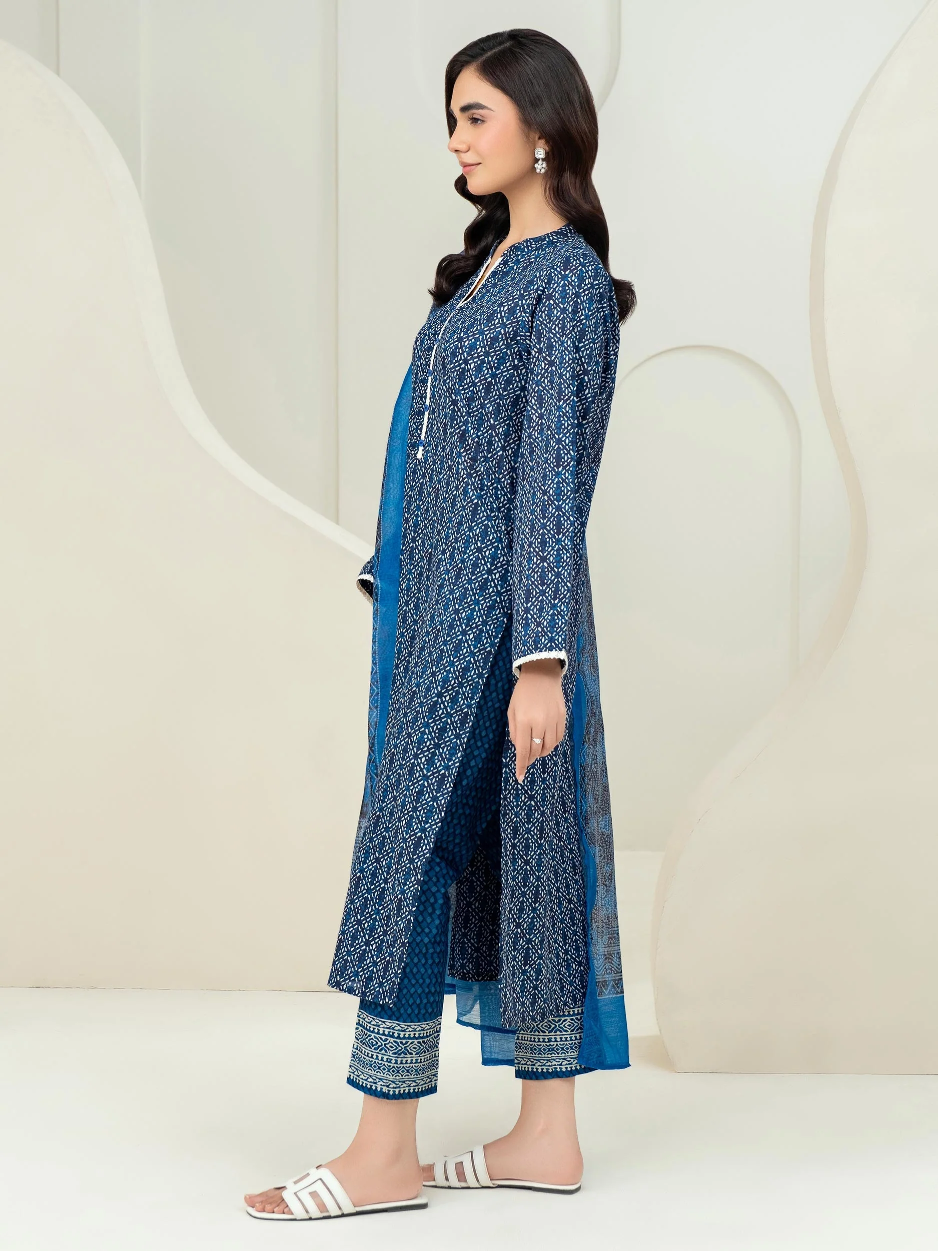 3 Piece Lawn Suit-Printed (Unstitched) - Image 3