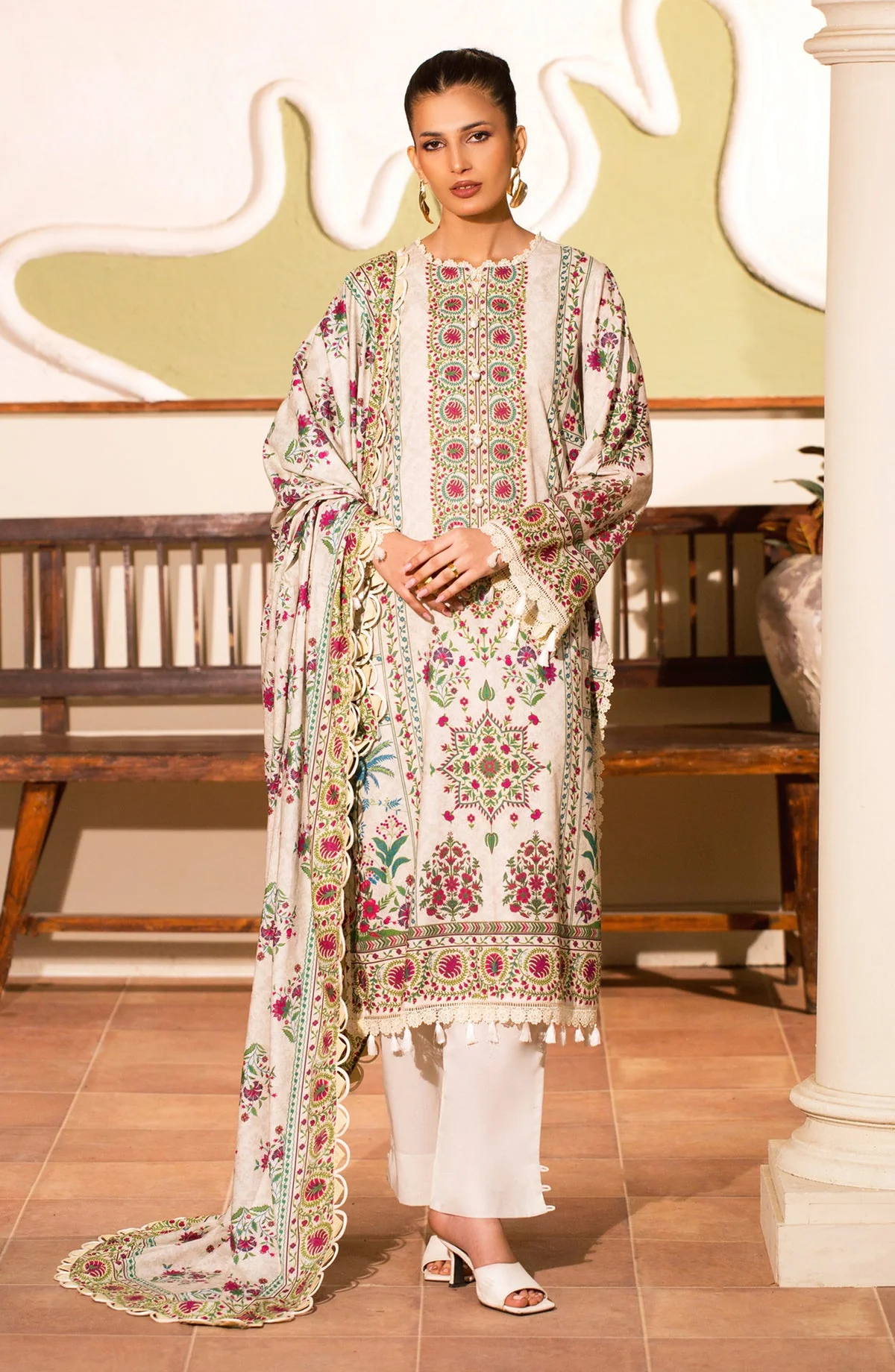 3 PIECE STITCHED LAWN SUIT - Image 3