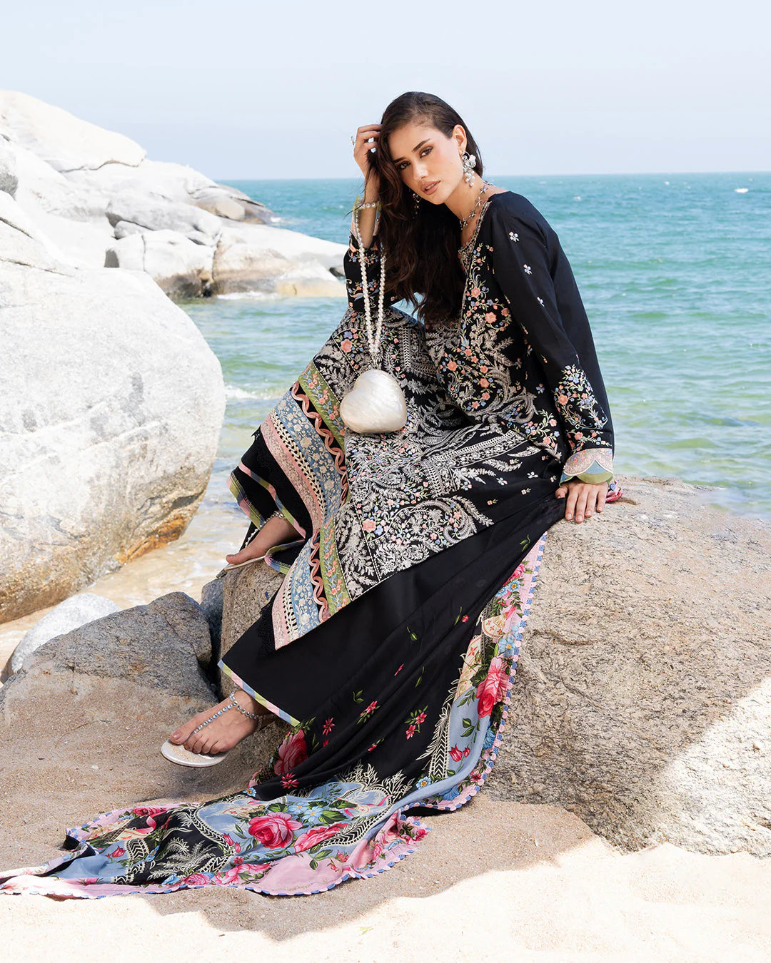 3Pc Lawn Embroidered Suit - Image 6