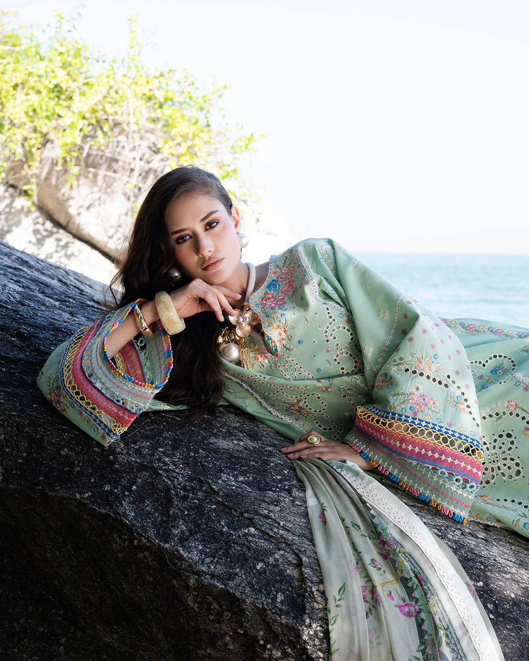 3Pc Lawn Embroidered Suit - Image 5