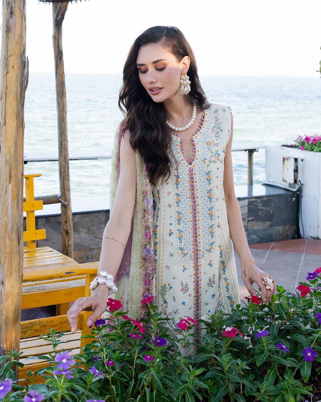 3Pc Lawn Embroidered Suit - Image 3