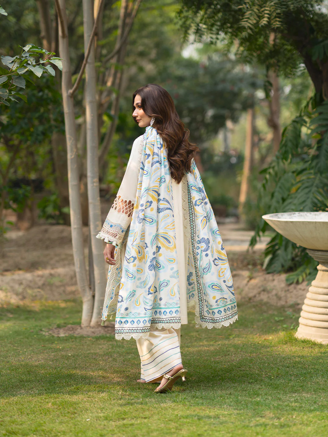 Angan Embroidered Lawn - Image 2