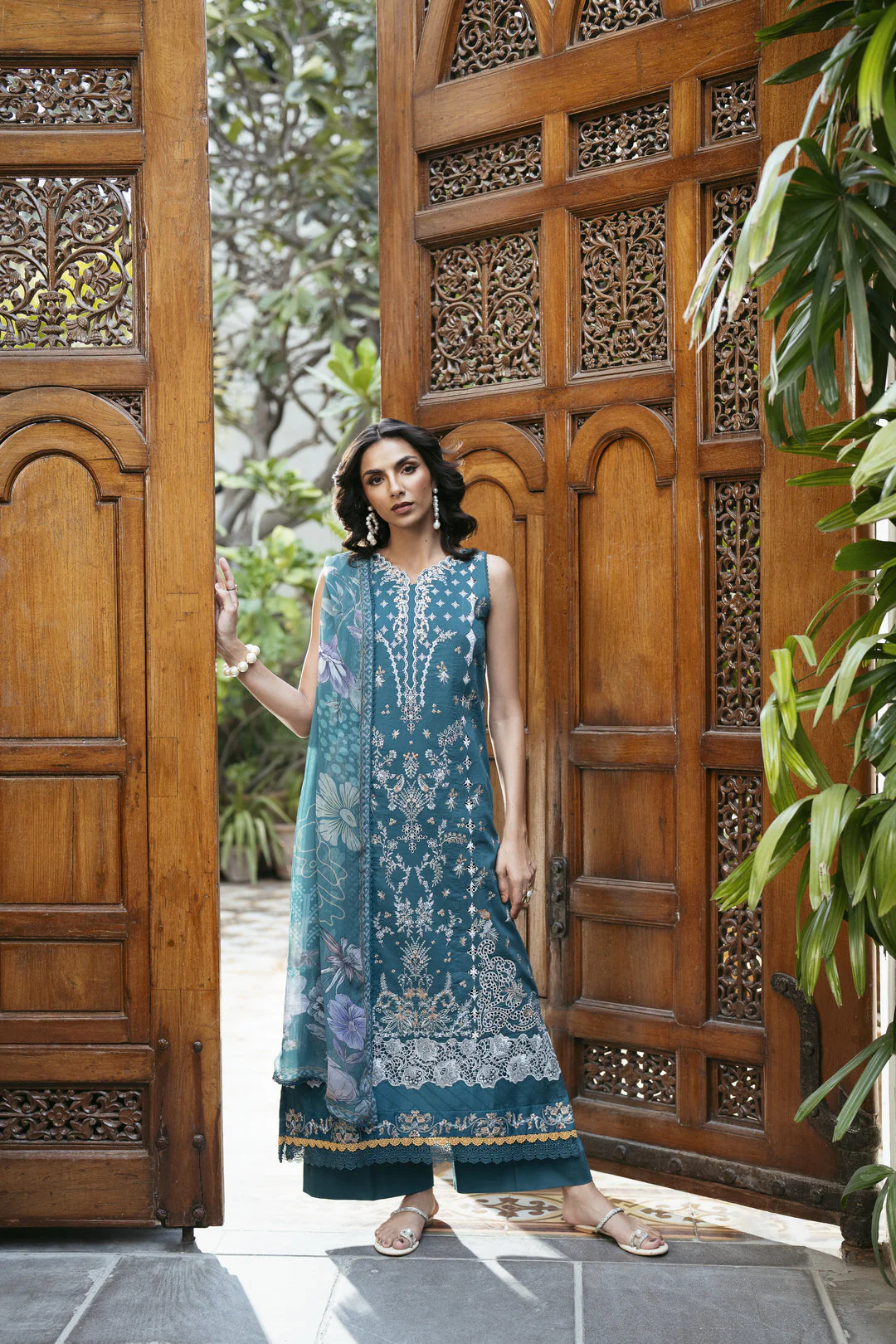 Eid Edit Luxury Lawn - Image 3