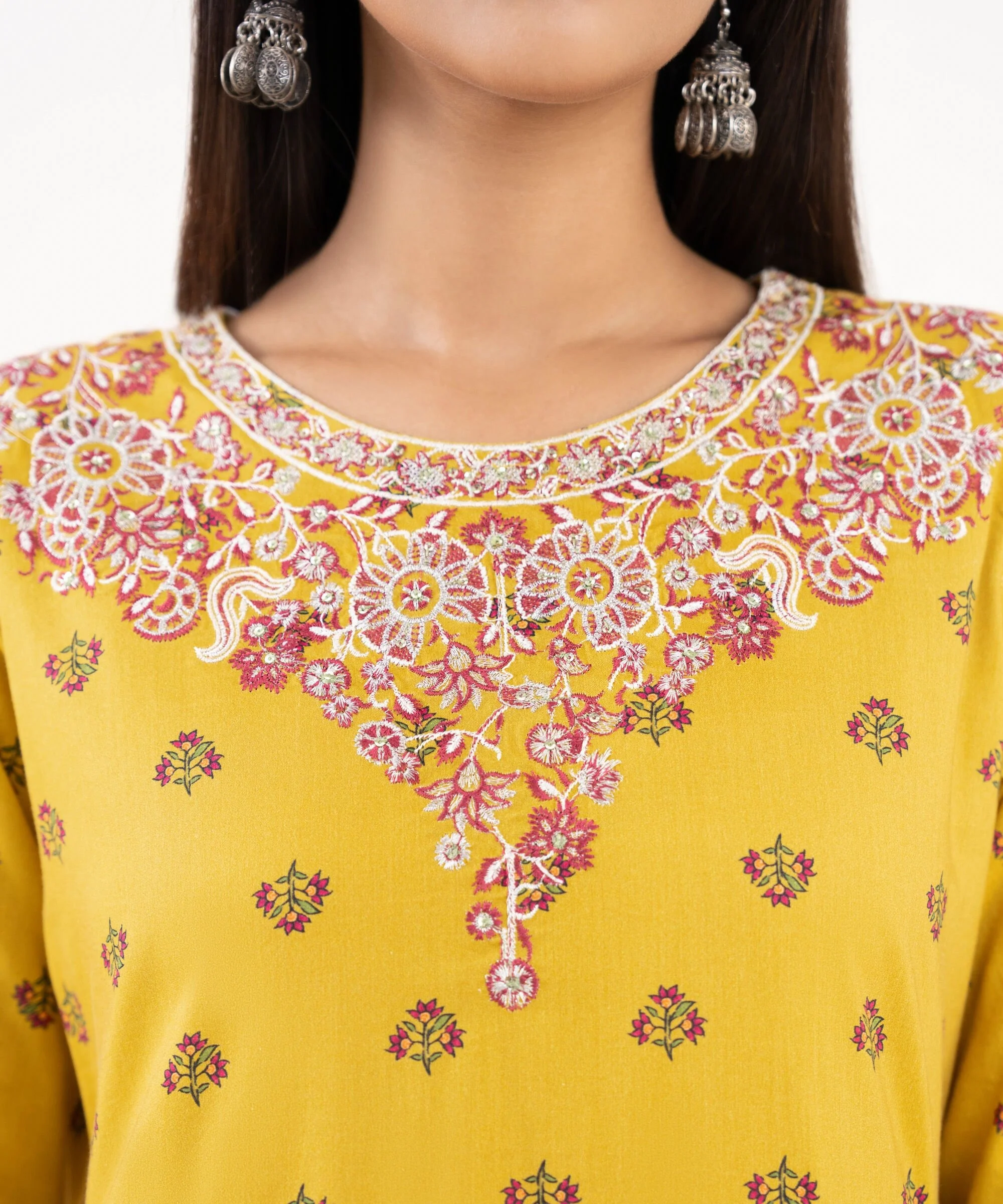 Embroidered Lawn Viscose Pishwas - Image 4