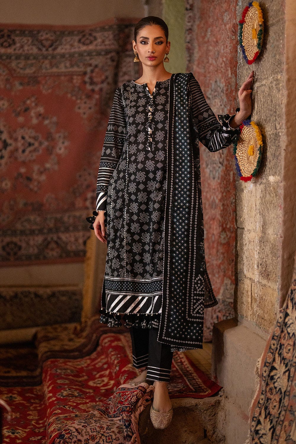 Printed Lawn Suit - Image 4