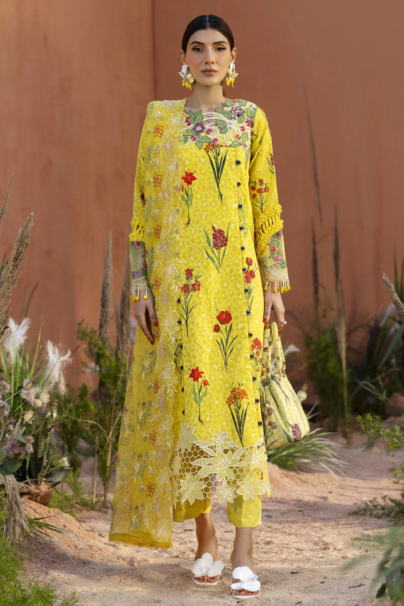 Ivy Bloom Lawn 3 PC