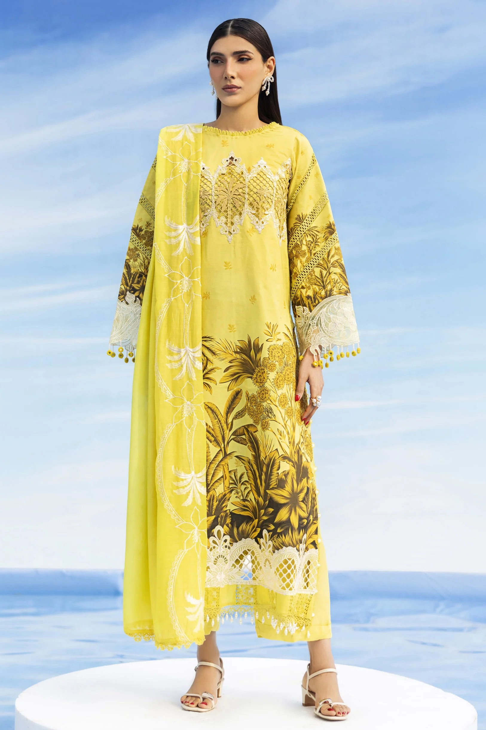 Ivy Bloom Lawn 3 PC
