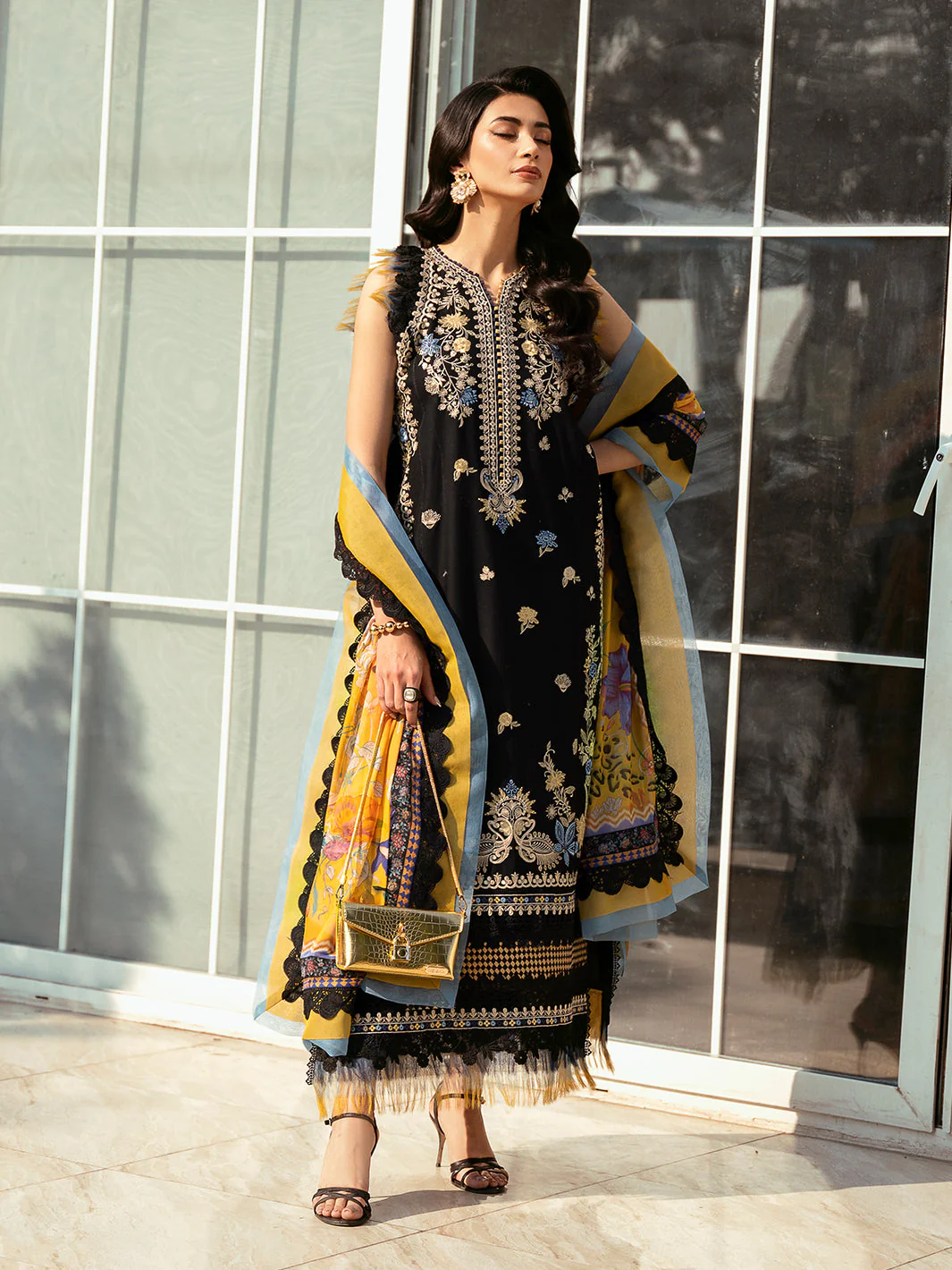 Kayra Embroidered Lawn - Image 6