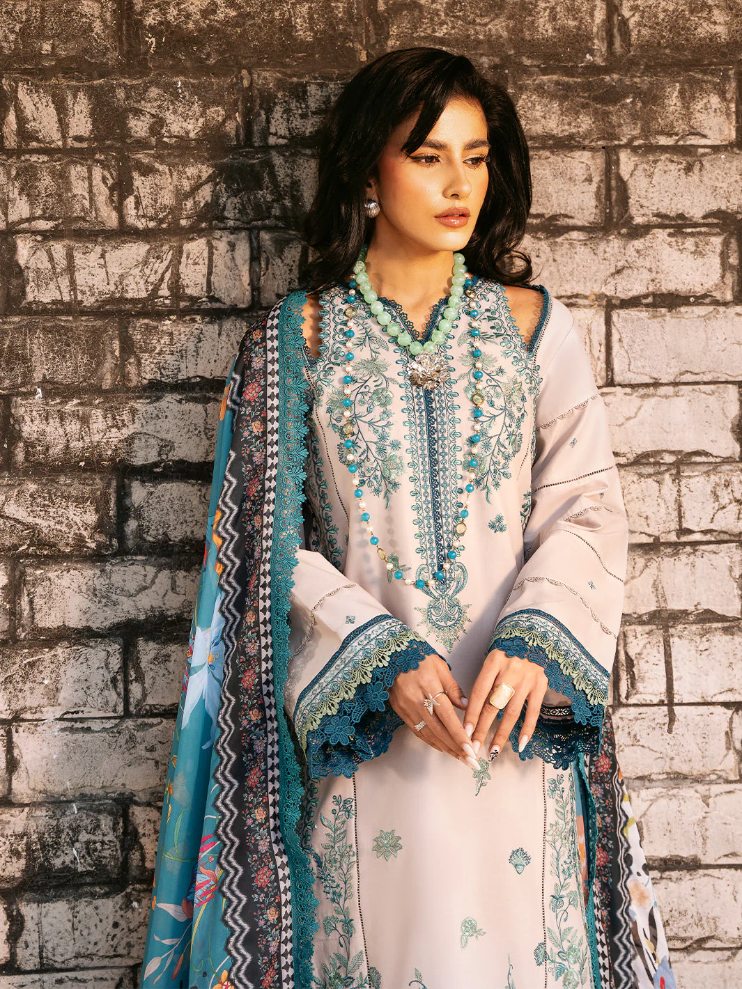 Kayra Embroidered Lawn - Image 3