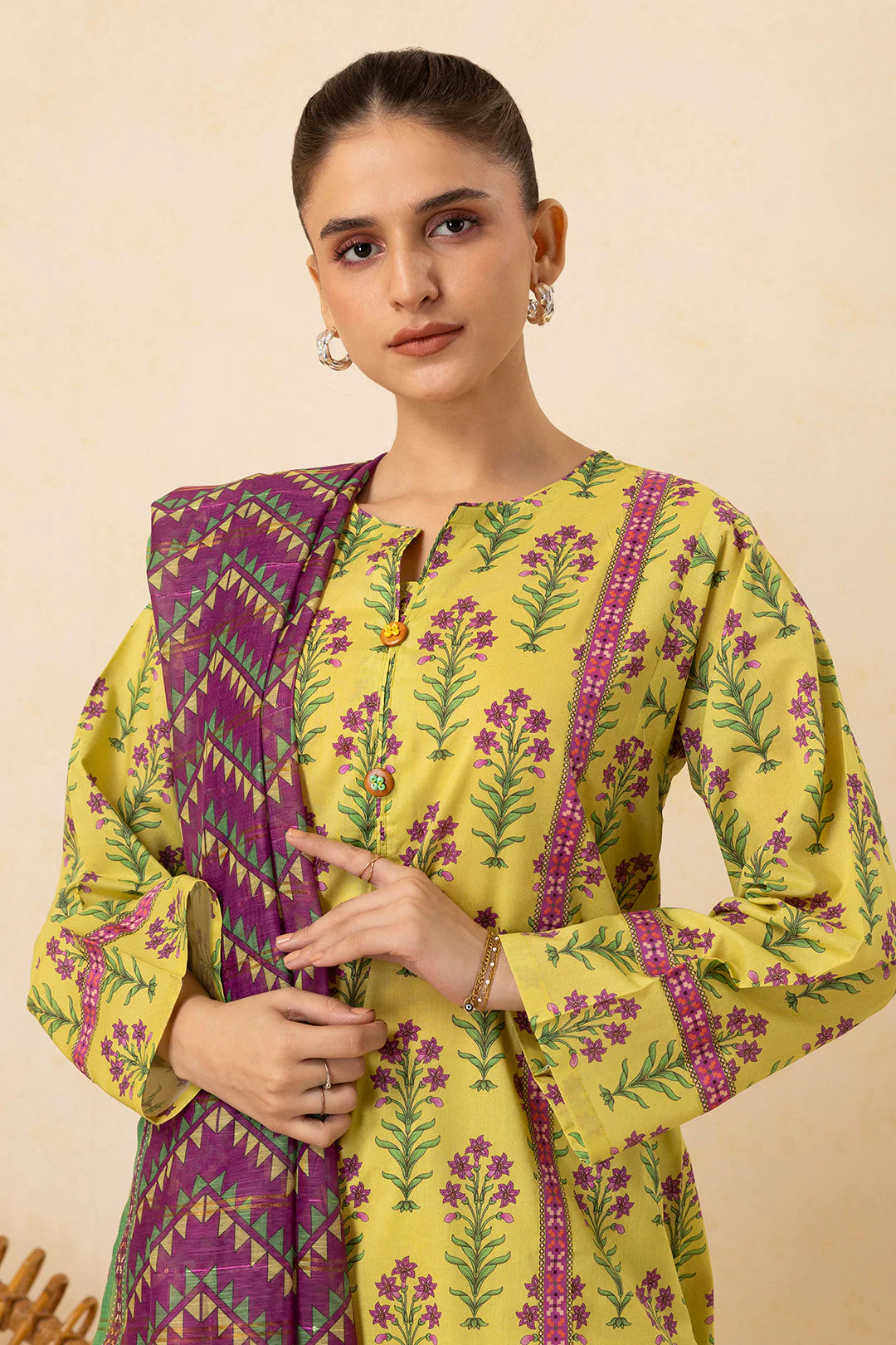 Kurta Dupatta Trouser - Image 5