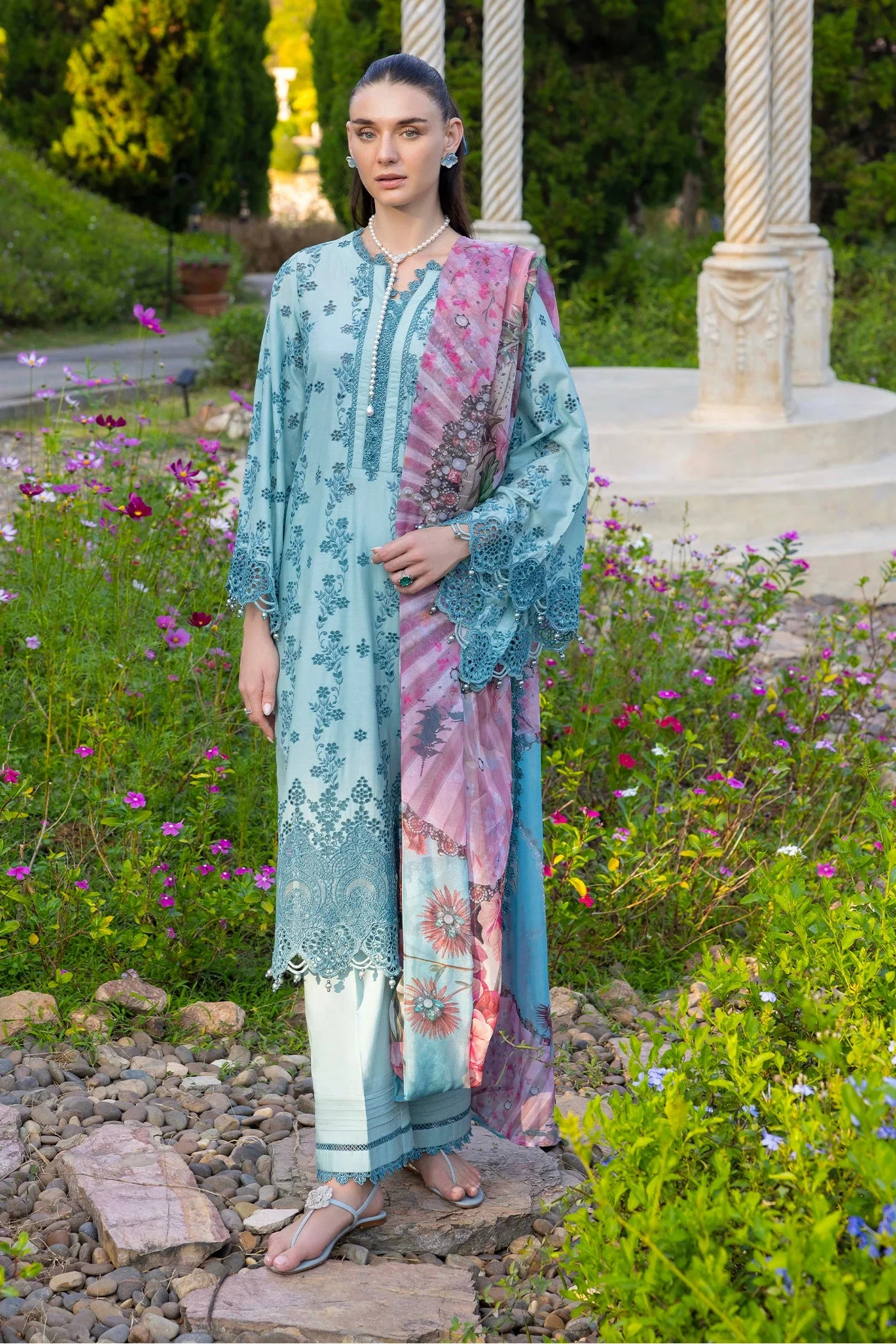 LASSERKARI-EID PETALS