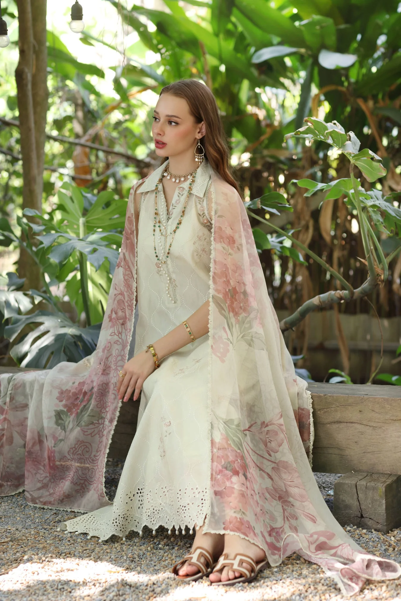 LUXE PRINKARI LAWN - Image 4