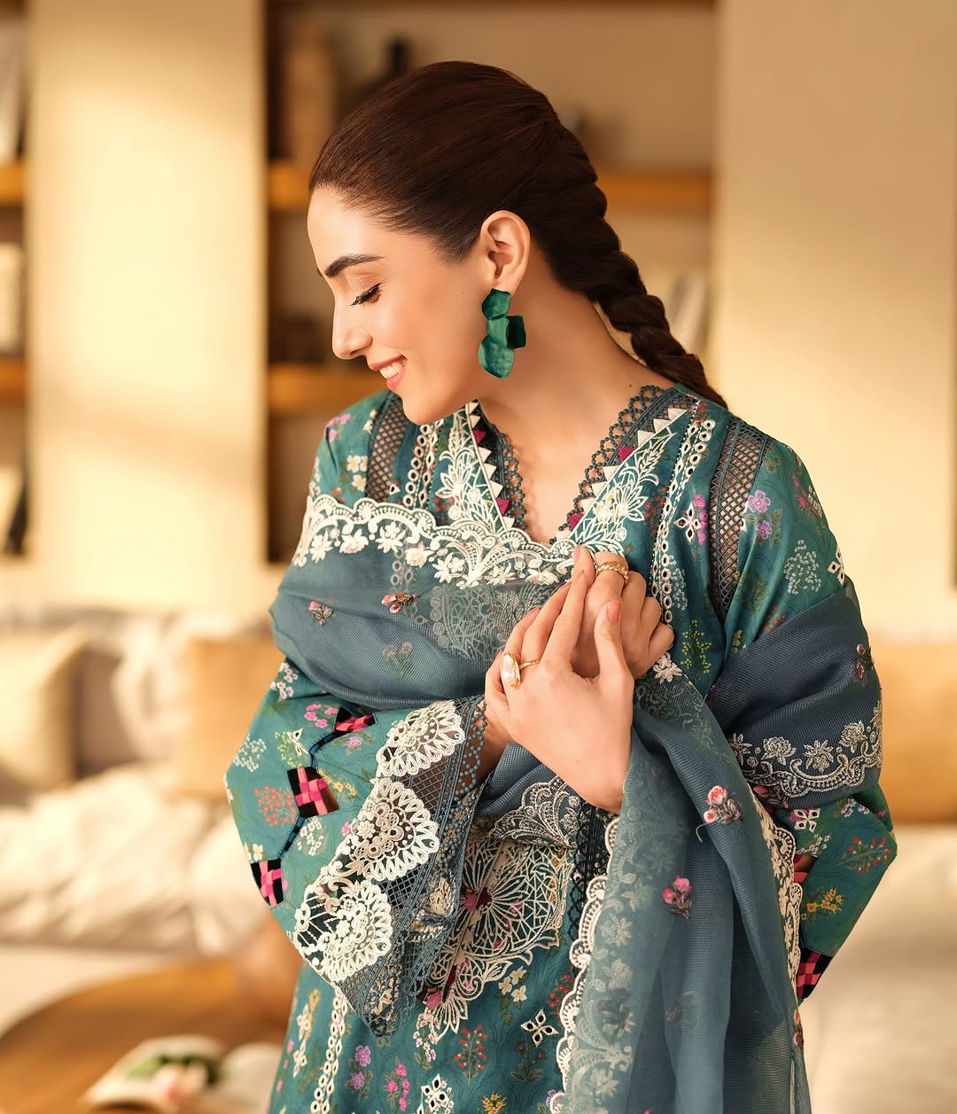 Luxury Lawn - Image 3