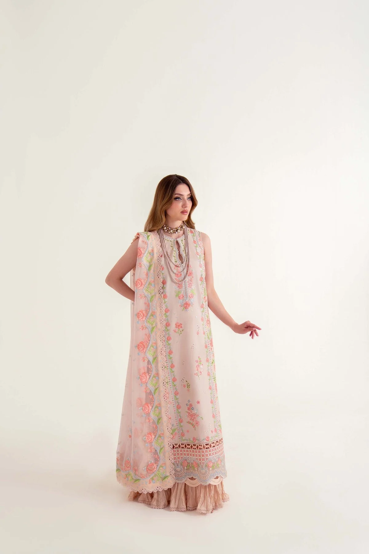 Luxury Lawn - Image 4