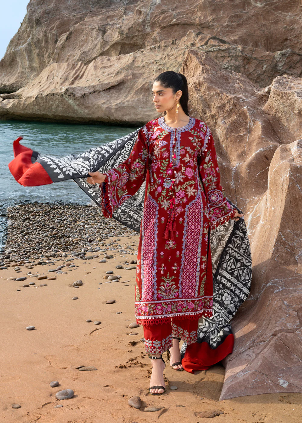 Luxury Lawn - Image 5