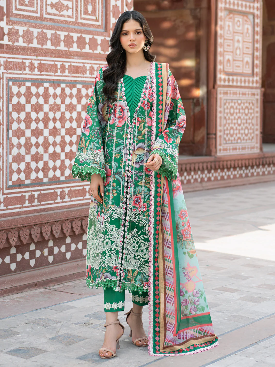Naqsh Naaz Luxury Lawn - Image 10