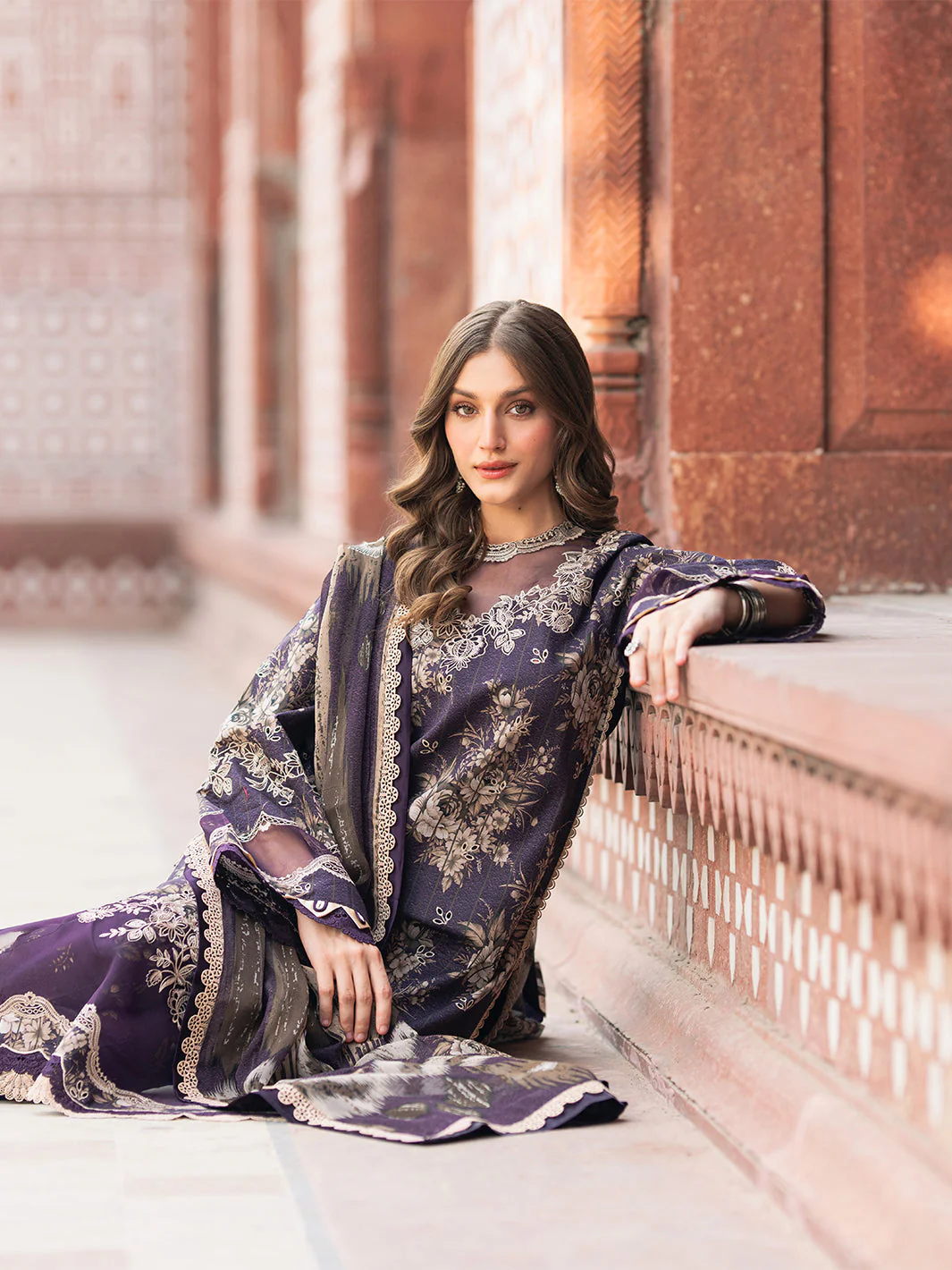 Naqsh Naaz Luxury Lawn - Image 6