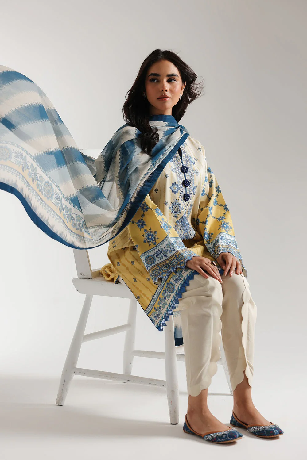 EMBROIDERED SUIT - Image 5