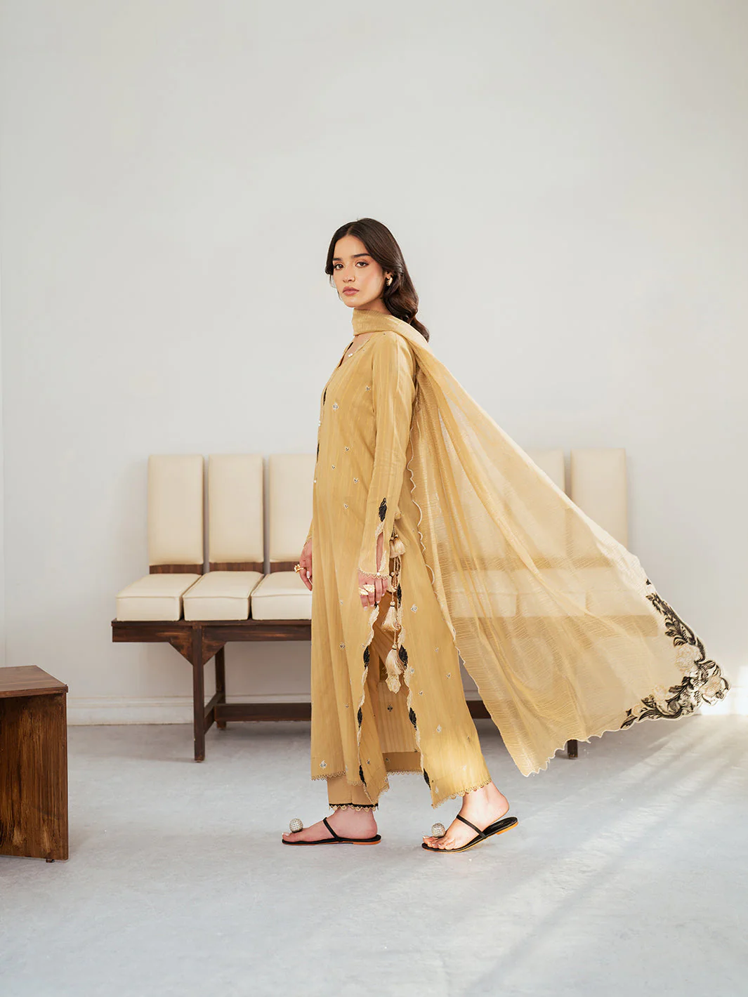 Sera Lawn Unstitched 3 PC - Image 6