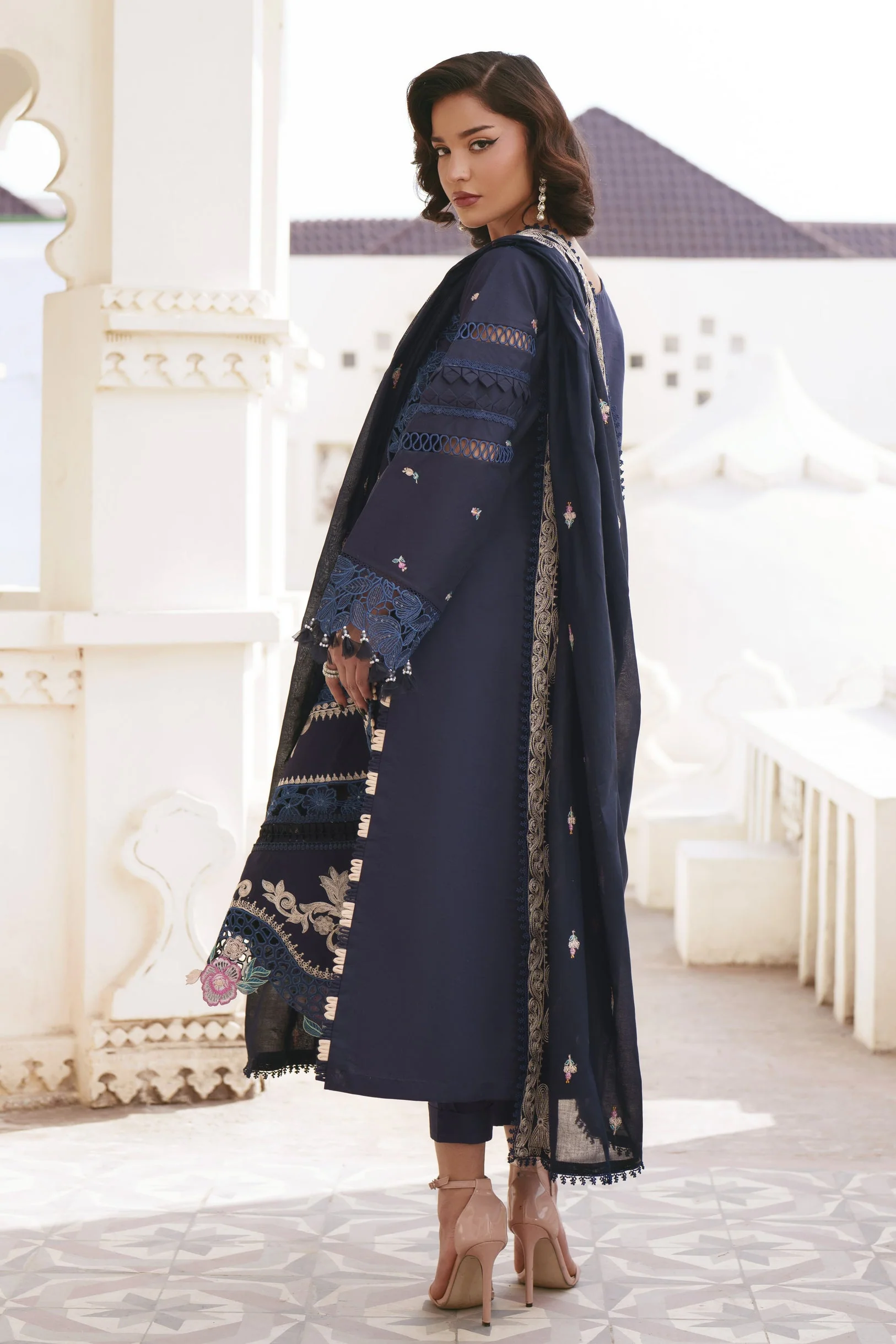Shangrila Luxury Lawn - Image 2
