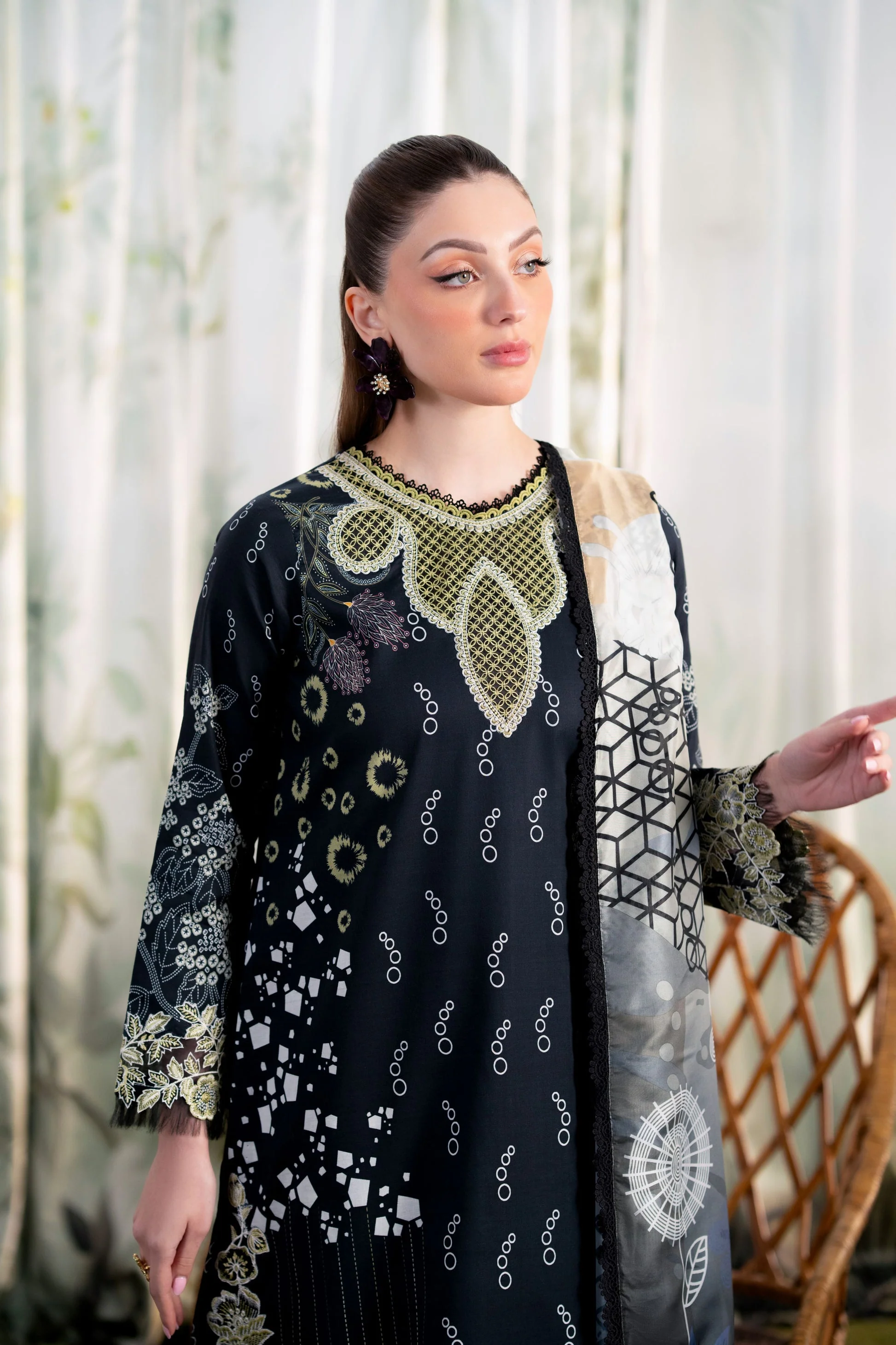 SHEZLIN CHIKANKARI - Image 4
