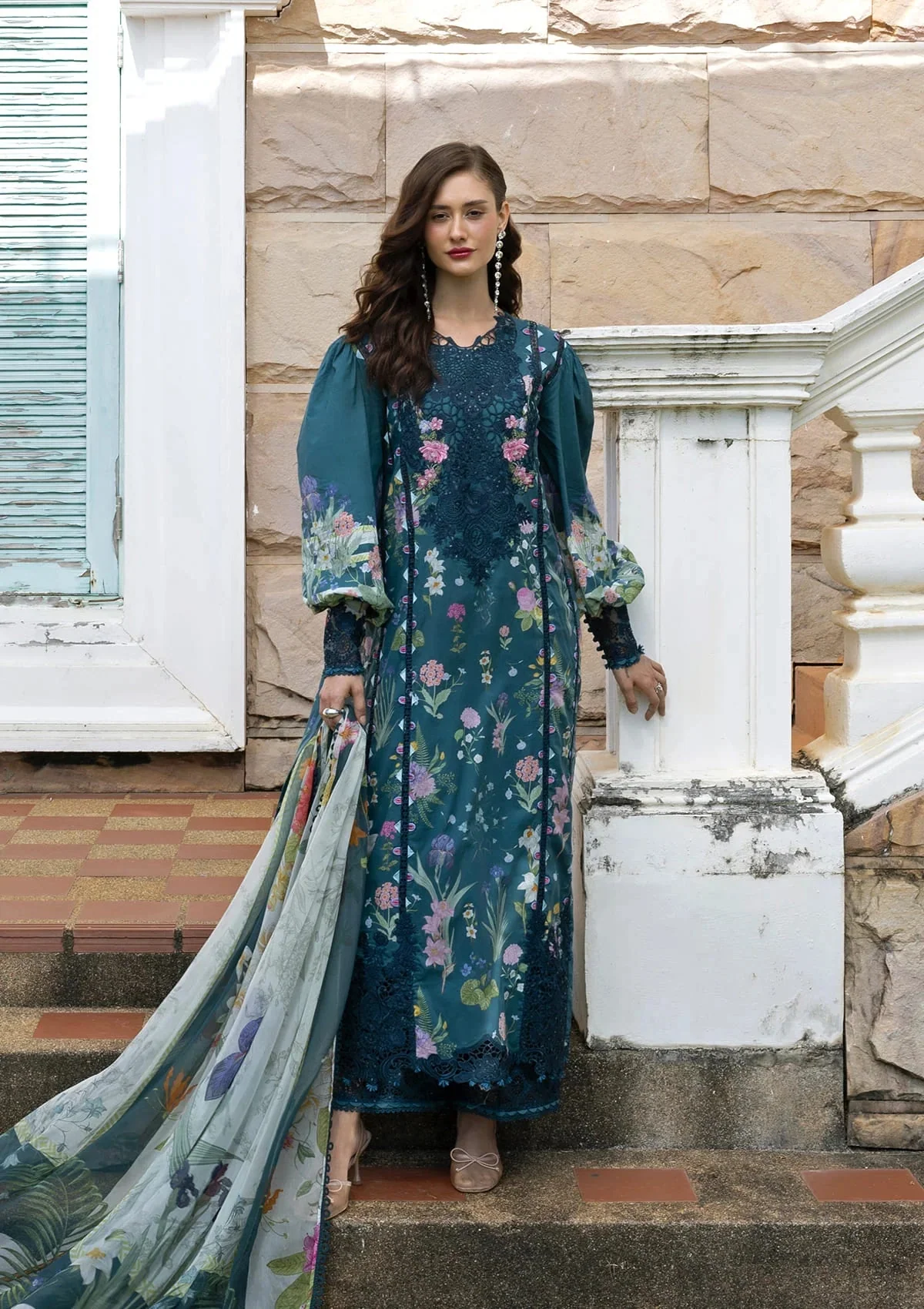 SIGNATURE - EMBROIDERED PRINTS COLLECTION