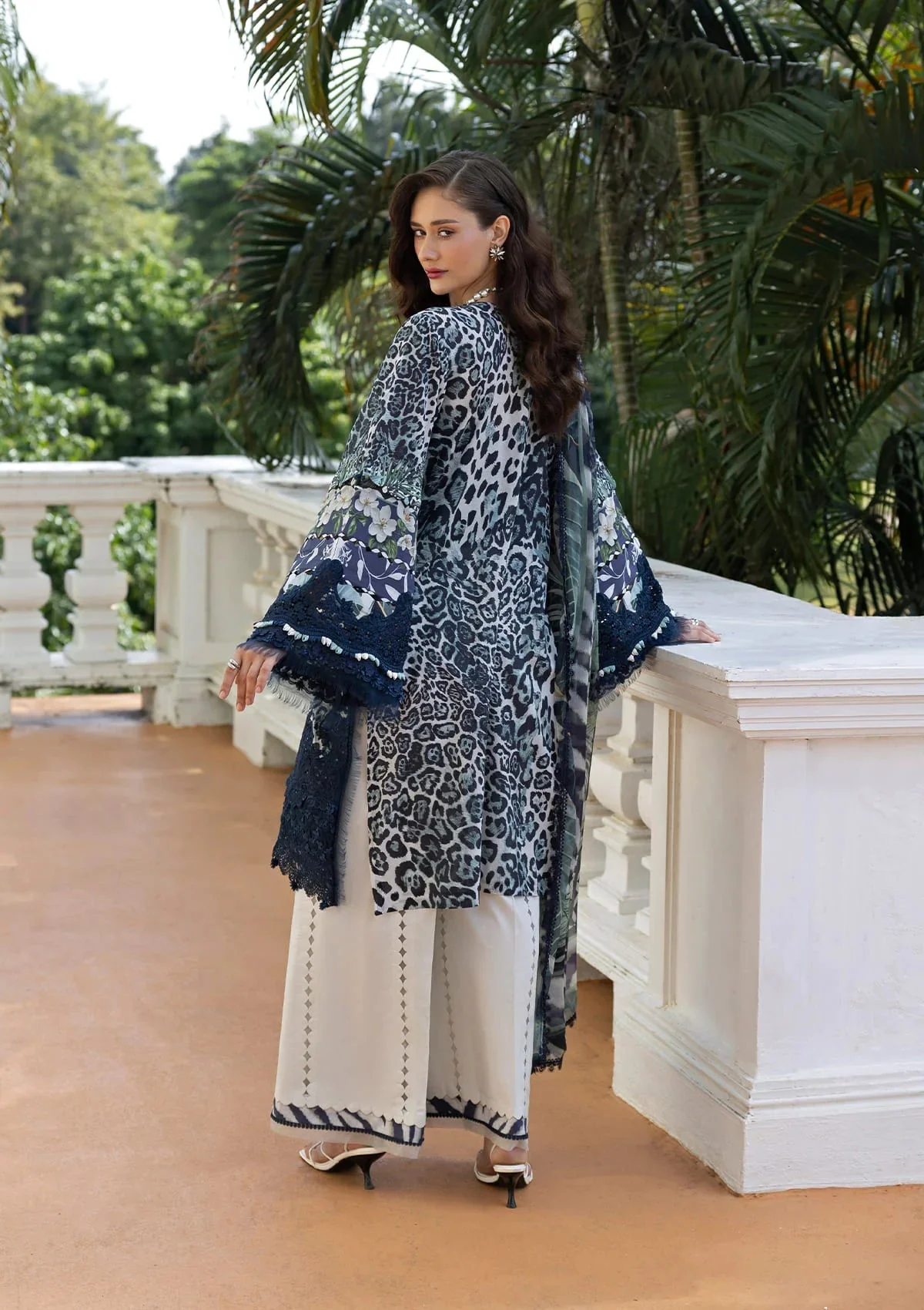 SIGNATURE - EMBROIDERED PRINTS COLLECTION - Image 2